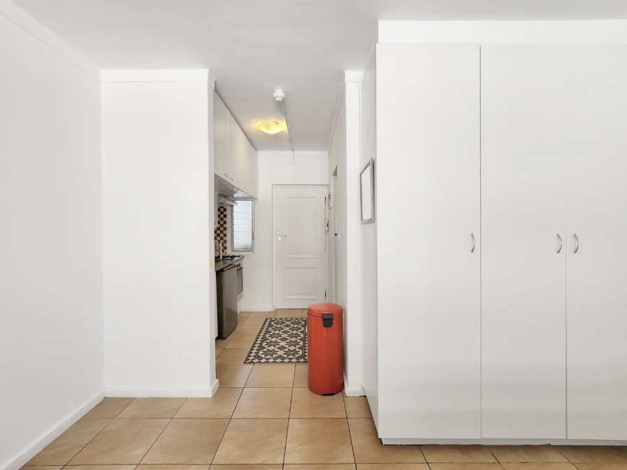 1 Bedroom Property for Sale in Mouille Point Western Cape